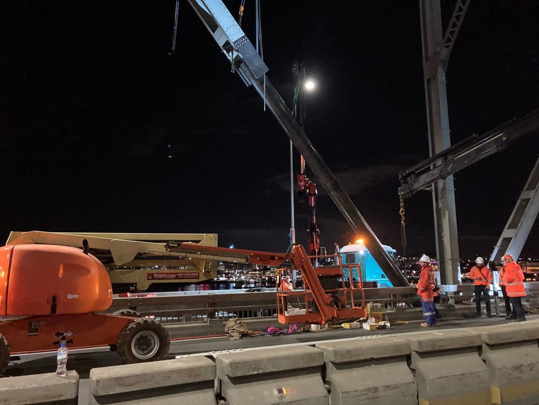 Repair work carried out on the Auckland Harbour Bridge overnight on Tuesday/Wednesday.