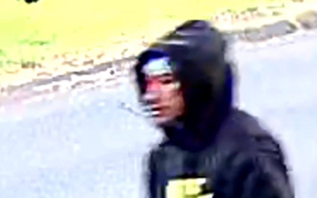 Police want to identify this man after a woman was assaulted in south Auckland.