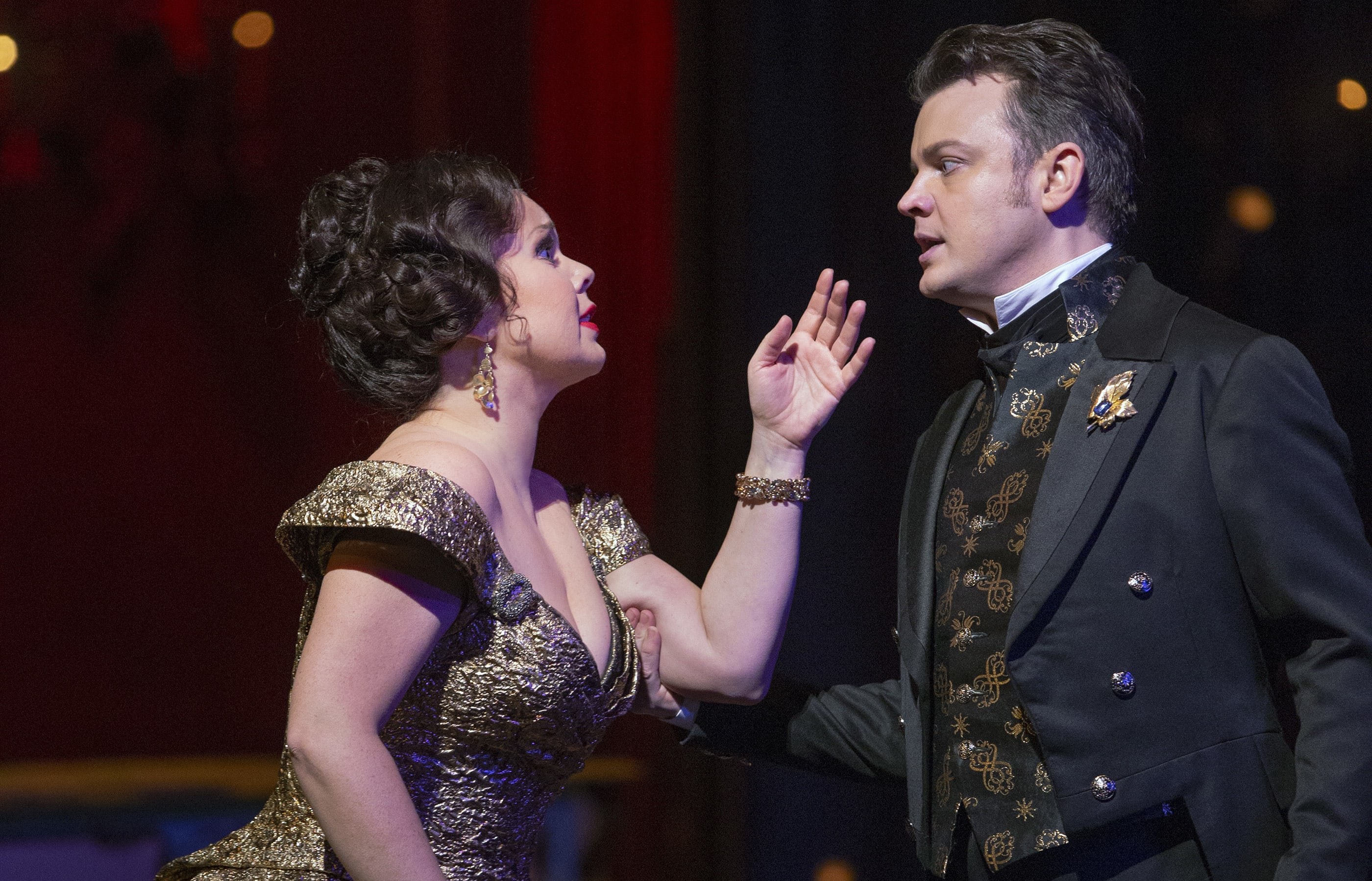 Aleksandra Kurzak as Violetta and Dmytro Popov as Alfredo