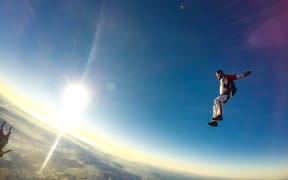 sky dive