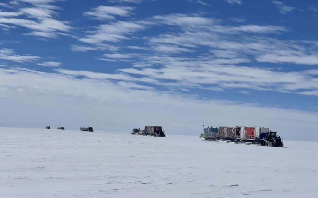 The 1200km trip crosses vast, icy plains.