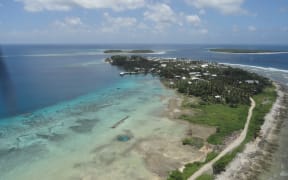 Five Marshall Islanders in a small boat drifted into Jaluit Atoll after nine days of drifting