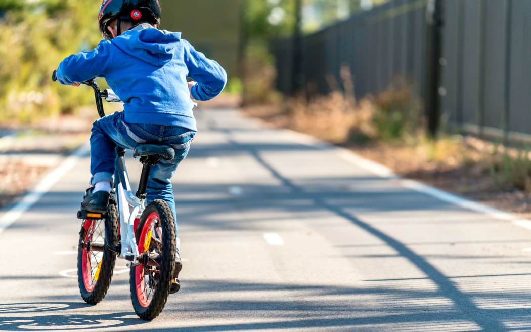 Cycling on footpaths may be allowed under planned rule changes