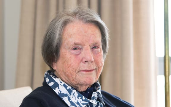 Angela Caughey - author of How to Communicate with someone who has dementia