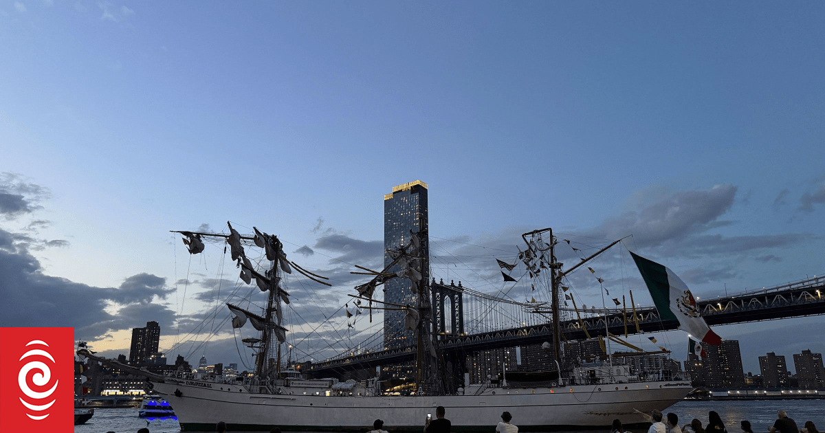 Mexican Navy training ship moving in wrong direction when it hit Brooklyn ...