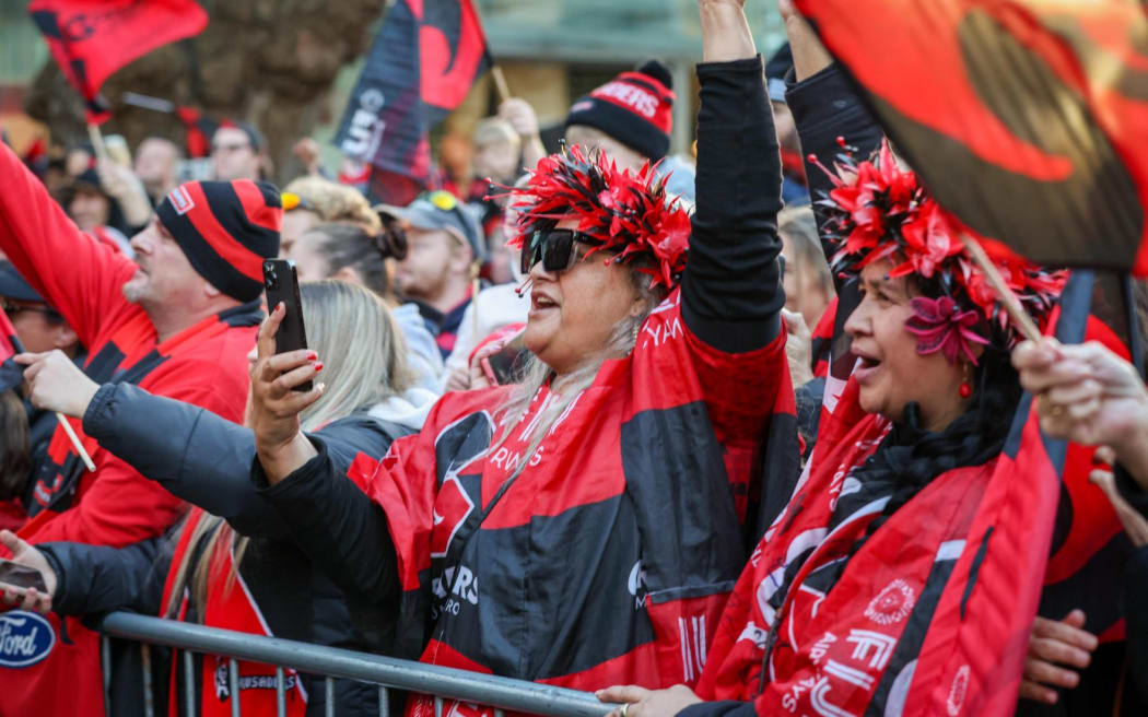 Crusaders fans Milika Faitotonu & Poe Kairua