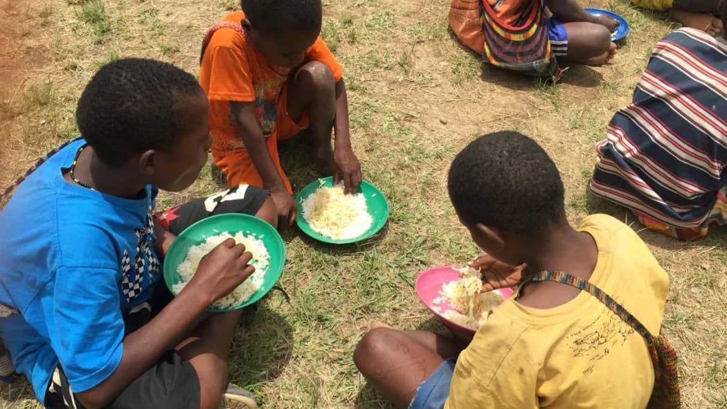 Food conditions for Papuan refugee children in Wamena.