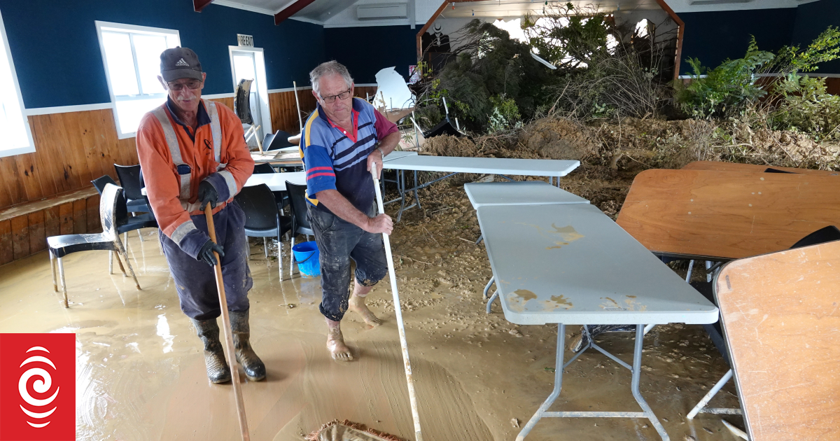 Ōakura locals adjust to new reality as main road blocked for months