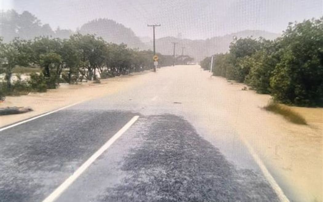 The road leading into Oakura.