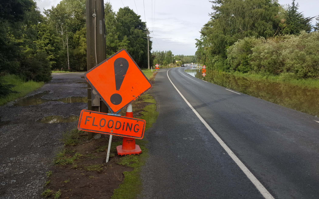 Flooding around the Clutha district.