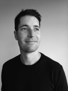 A head shot of artist Shannon Novak.