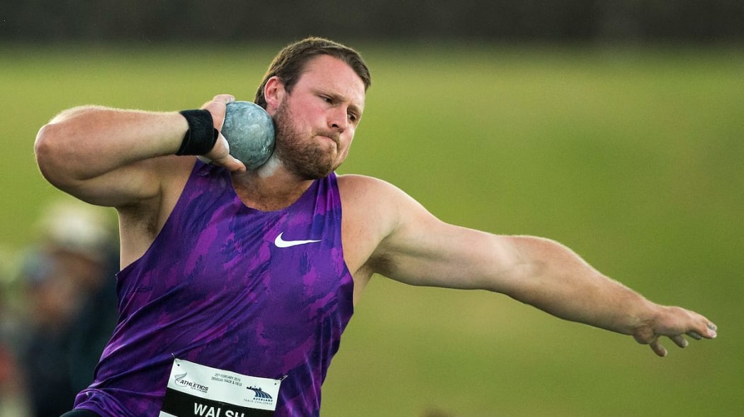 Tom Walsh throws in the Men's Shot Put at the Auckland Track Challenge, Douglas Track and Field.Trusts Arena, Auckland, New Zealand, Thursday, February 25, 2016. Copyright photo: David Rowland / www.photosport.nz