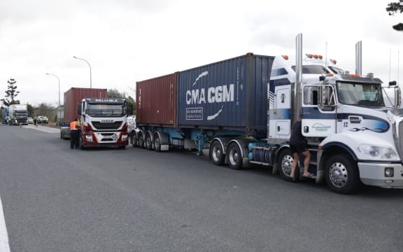 Police teams stop trucks going south from Whangārei to make sure they're not over the weight limits.