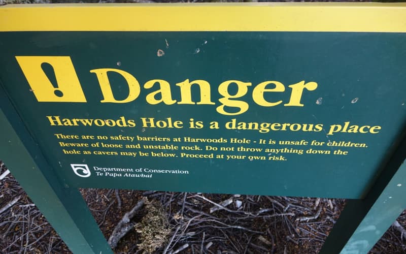 Track to Harwoods Hole permanently closed over safety concerns | RNZ
