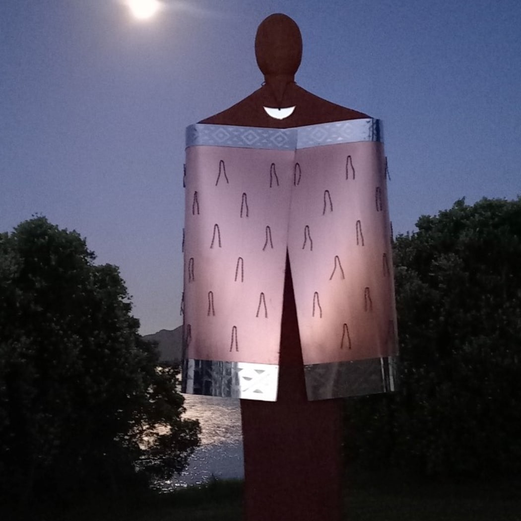 An image of Daniel McKerrow's Whakaruruhau sculpture.