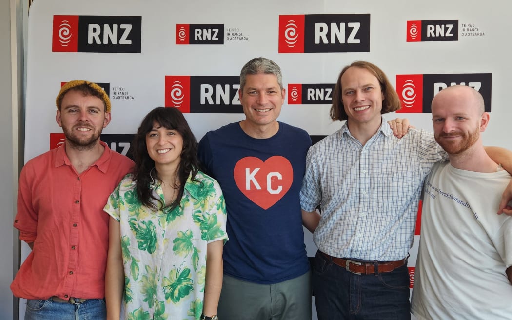 Rnz jeans store