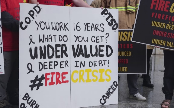 Sign from Wellington fire fighter strike