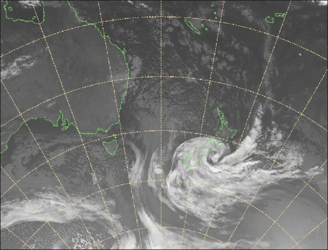 This MetService infrared satellite from 6am shows the cyclone has largely passed the North Island and is moving over the South.
