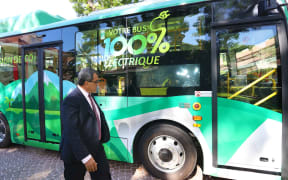 French Polynesian President receives 100% electric bus