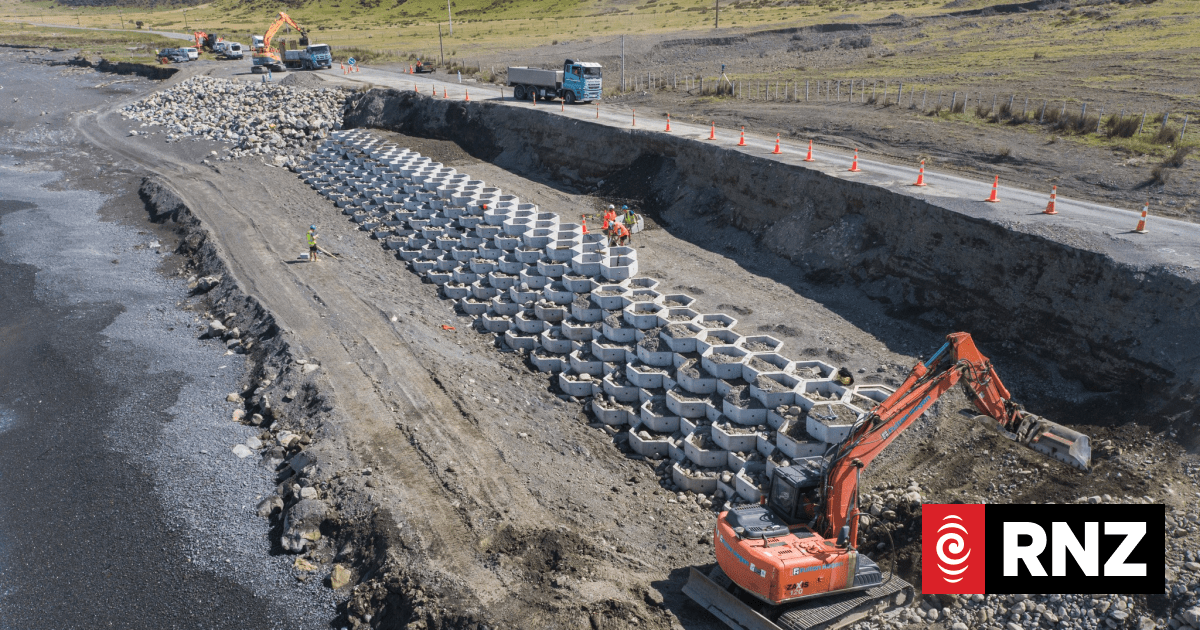 Interlocking Hexagonal Blocks for Durable Erosion Control