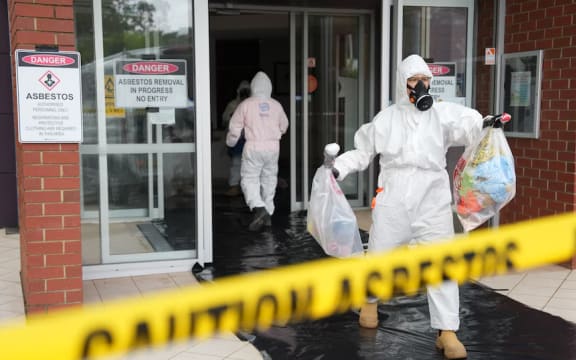 Asbestos removal teams spent Saturday cleaning Campbell Primary School in the ACT.