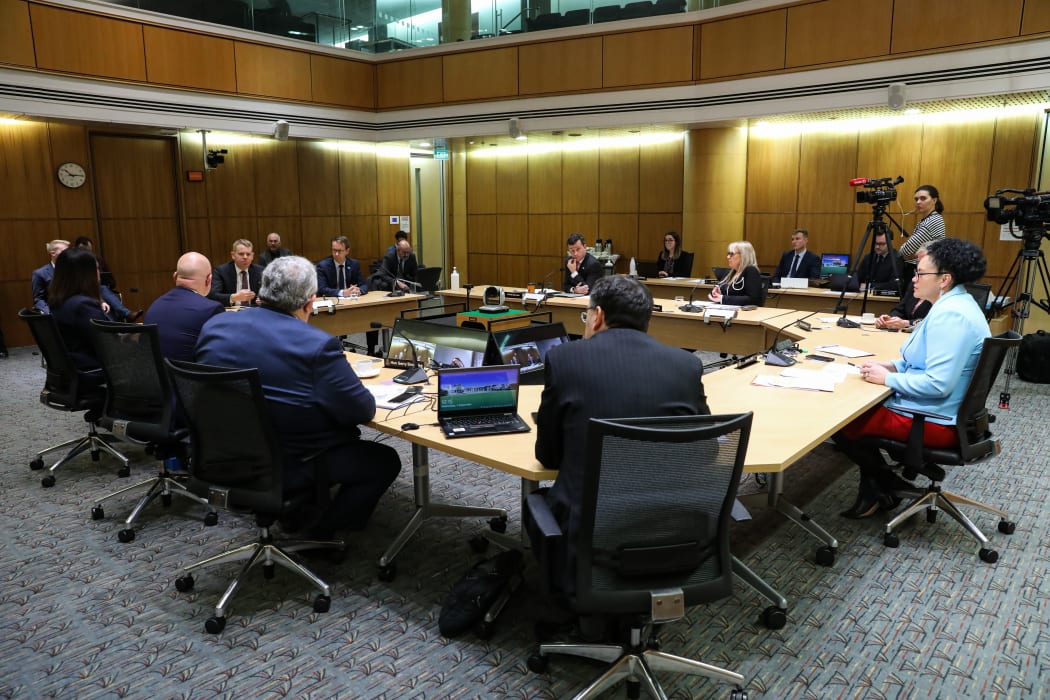 The Health Select Committee questions the Minister of Health Chris Hipkins and Director-General of Health on the Government's Covid-19 response