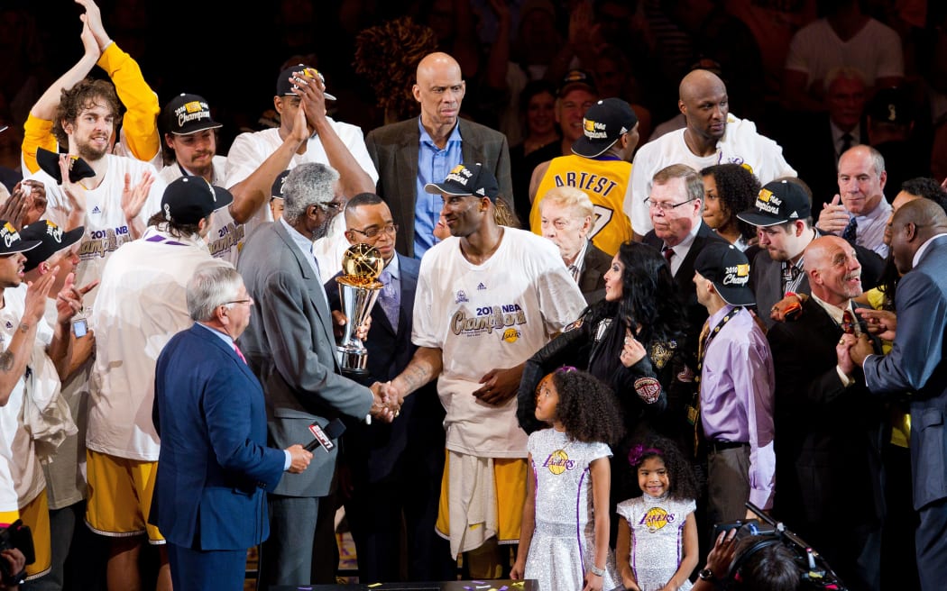 BILL RUSSELL CELTICS WILT CHAMBERLAIN WARRIORS HALL OF FAME