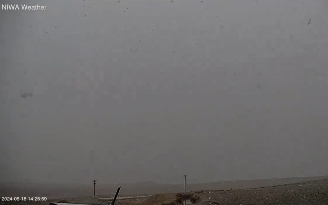 Snow in Lauder, Central Otago.