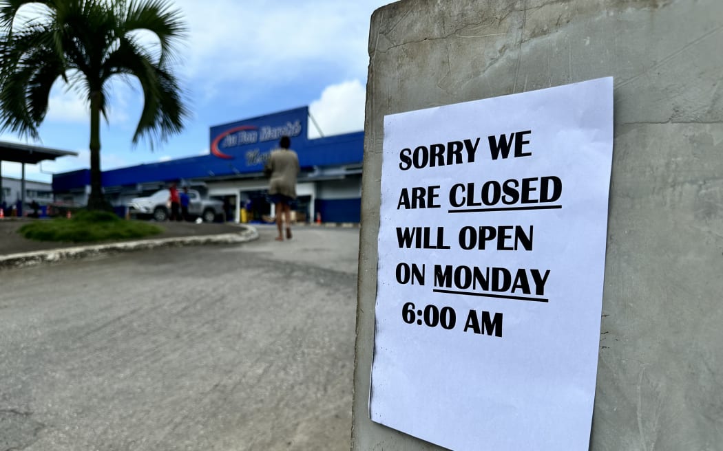 The clean-up continues in quake-affected Vanuatu. Some large shops are yet to reopen.