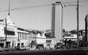In 1973 the building still dominated uptown Auckland. This photo is taken from the corner of Albert and Wellesley Streets, the location of Auckland Council's new HQ.