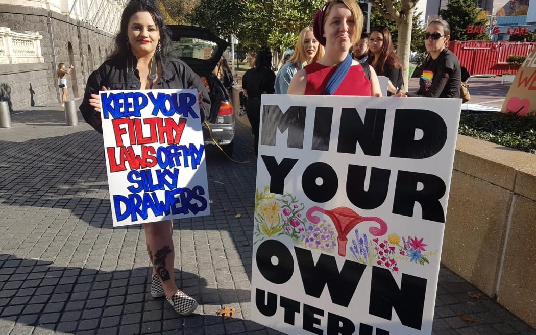 Tegan Tinsley and Melanie Duff at Auckland abortion rally