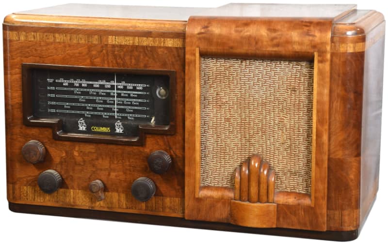 A fine example of a Radio Corporation of New Zealand Story wireless.