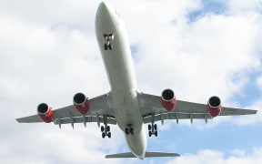 Jet airliner on aproach to landing