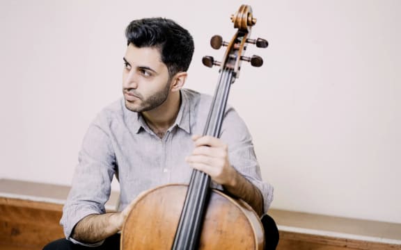 Kian Soltani Cellist
Photographer: Marco Borggreve
all rights reserved/no third commercial parties