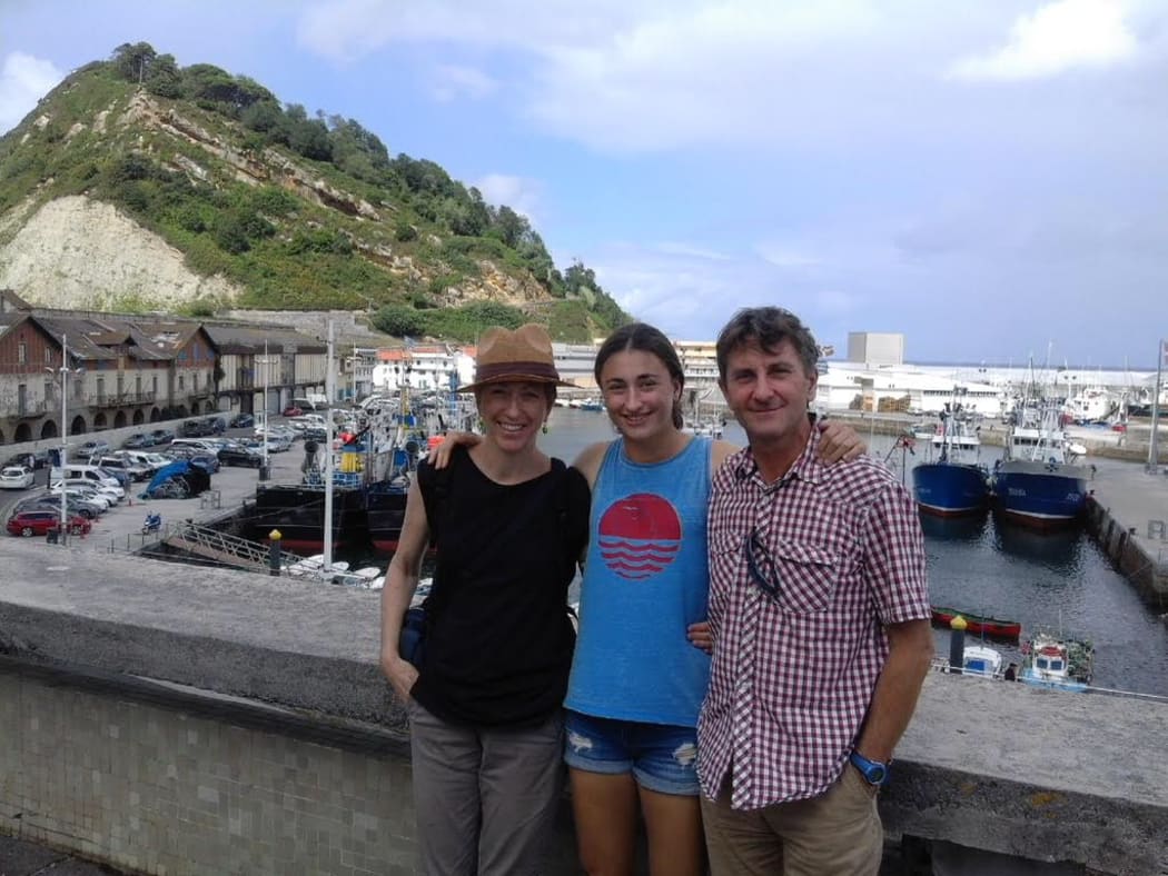 Sarah Shackleton and family