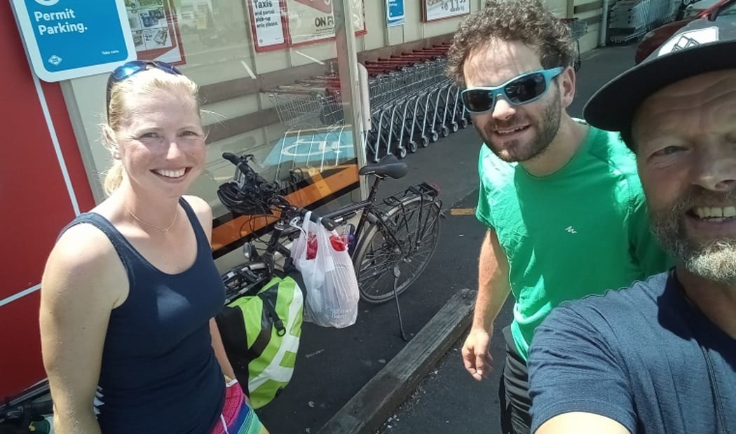 Call me crazy but this young Dutch couple have done over 4,000 kms on the Trail on fixed frame bikes!