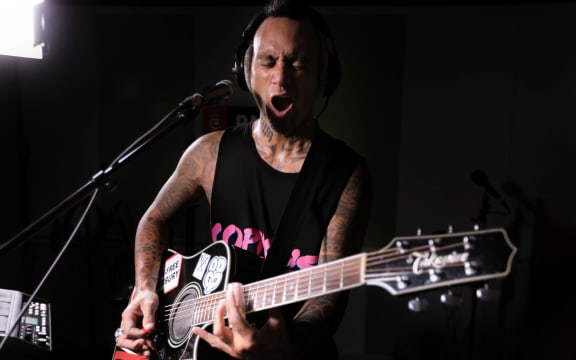 Tiki Taane performing on NZ Live