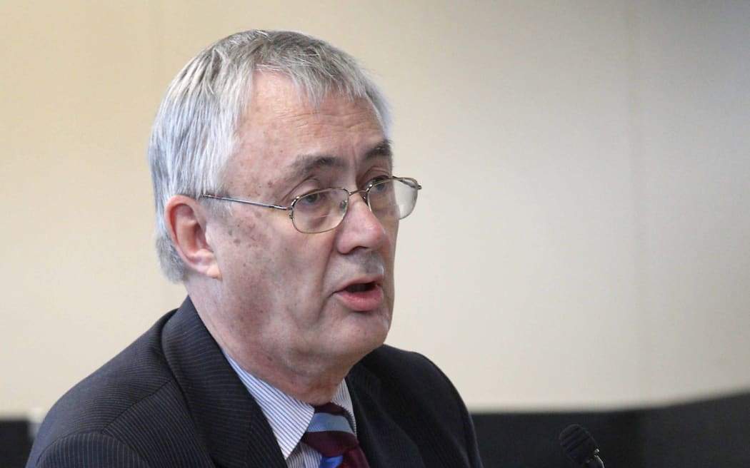 Hugh Rennie QC for Alan Reay Consultants Limited begins his closing submissions at the Canterbury Earthquakes Royal Commission, Christchurch, New Zealand, Thursday, September 06, 2012. Credit:SNPA / The Press, Sracey Squires  "POOL""