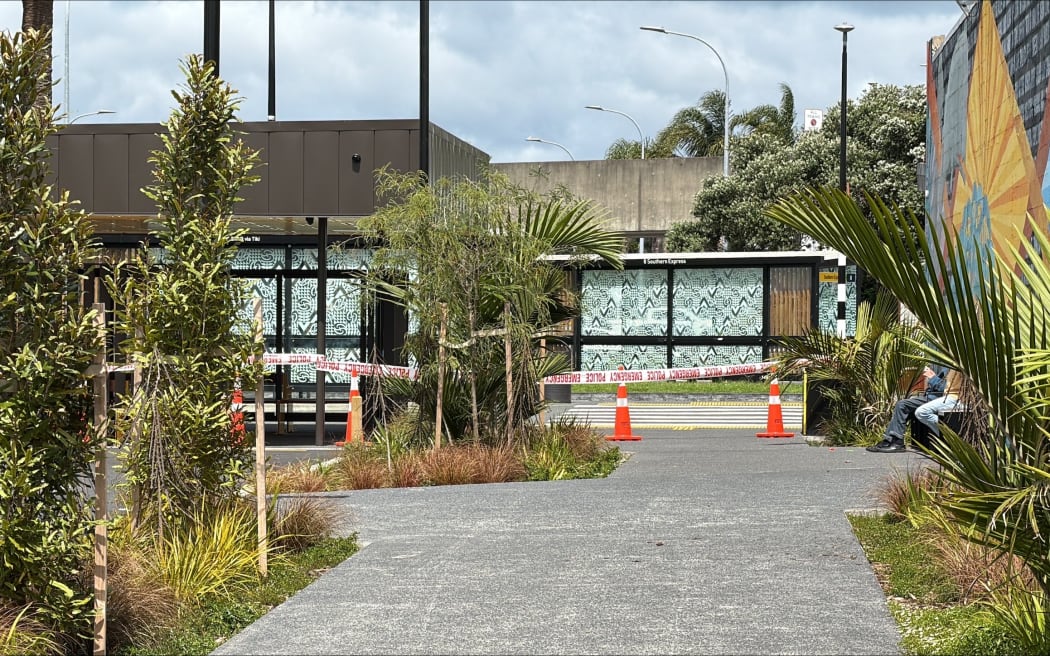 Police cordon at the scene of an 'unexplained' death on Bank Street in central Whangārei.