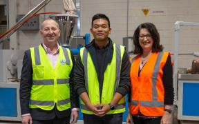 Left to right: Andrew Pooch, MD Tetra Pak Oceania, Gavin Heng, director NZ Plastic Products, and Julie Evans, key account director, Tetra Pak Oceania.