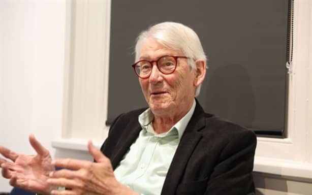 Veteran broadcaster Jim Hopkins dies aged 80 | RNZ