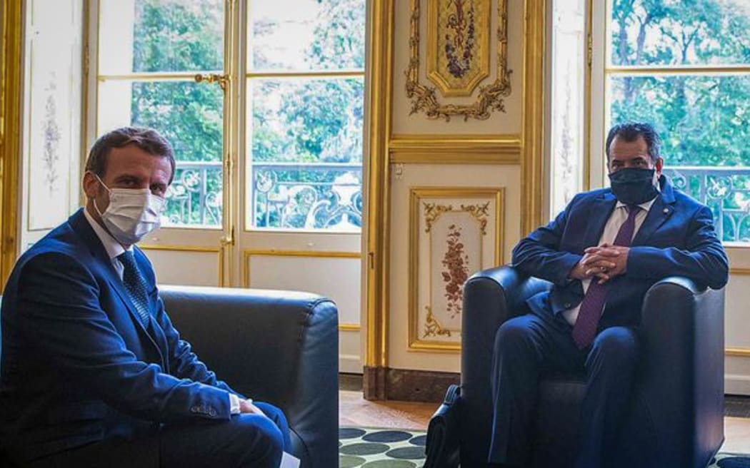 French President Emmanuel Macron and French Polynesian President Edouard Fritch