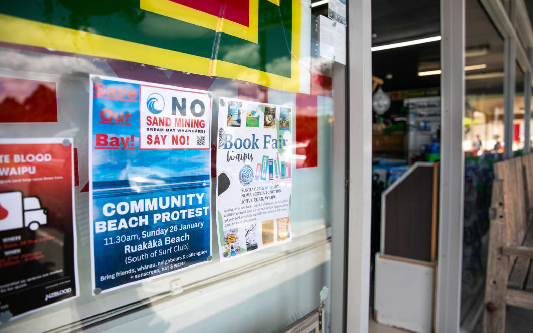 No Sand Mining posters and signage around Waipu and Ruakaka