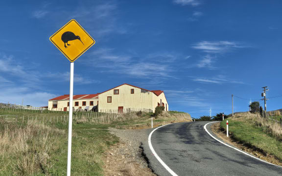 A kiwi sign opposite the Terawhiti woolshed.