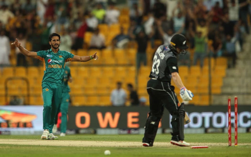 Glenn Phillips bowled by Hasan Ali