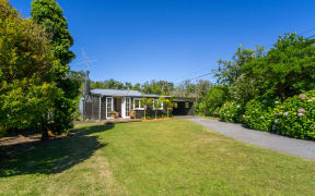 Fox Cottage at Opunake, the Bookabach winner of 'best NZ bach' of 2018.