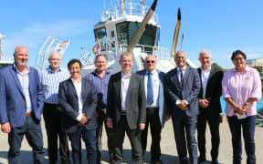 Announcement of emergency shipping service, Gisborne to Napier