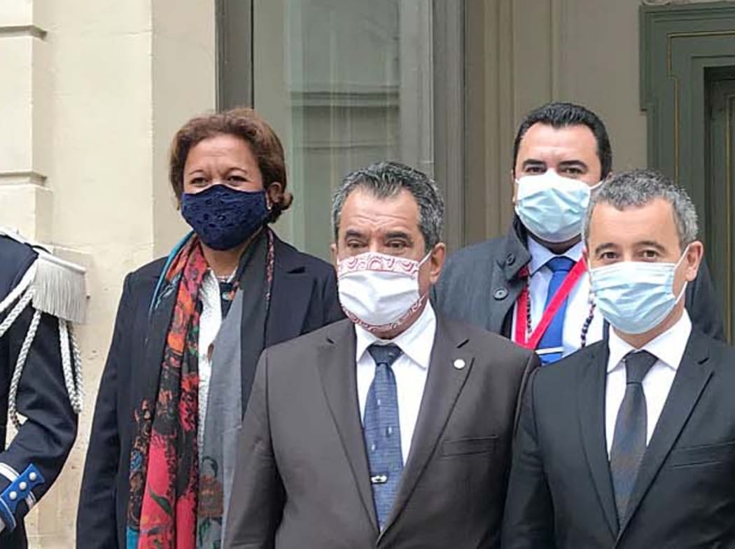 Lana Tetuanui and Teva Rohfritsch (rear row) are part of French Polynesian government delegation in Paris at start of their term as Senators
