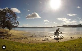 One bike: one kiwi coastline