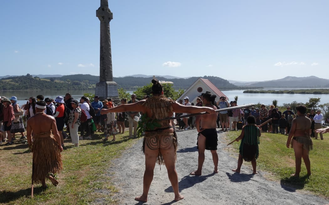 Kaiwero direct the manuhiri (guests) to their seats for the speeches of welcome.